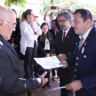 Acto de reconocimiento a un directivo del cuerpo de bomberos de Ciudad del Este.