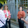 La arquitecta Carolina Rufinelli, responsable de la Dirección de Infraestructura, se encargó de socializar el trabajo que se realiza con los pobladores del barrio Sajonia.