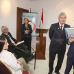 A su vez, hizo entrega de una copia del legajo al Decano de la Universidad, doctor Lulio Vicente Gamarra, como homenaje a su incansable lucha contra ese régimen político.