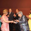 La ministra Gladys Bareiro, en representación de la Corte Suprema de Justicia, recibió el reconocimiento por la lucha de la defensa de la Independencia del Poder Judicial.