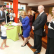 La ministra Gladys Bareiro de Módica haciendo entrega de certificados.