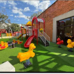  El equipo realizó un recorrido por el sector destinado a la guardería infantil, que servirá para albergar a los hijos de magistrados y funcionarios, en salas preparadas para actividades de juego.