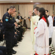 El presbítero impartió una bendición especial a los agentes policiales.