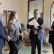 El ministro Eugenio Jiménez Rolón, y Mario Elizeche, director de la Dirección de Planificación y Desarrollo de la Corte, junto a representantes de Usaid y Ceamso en el hall del Hotel del Paraguay.