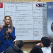 Durante la jornada académica, la doctora Gloria Benítez conversó con los estudiantes sobre el acoso escolar o bullying, las formas en que se produce, el hostigamiento, las agresiones verbales y psicológicas, así como los distintos tipos de maltrato.