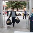 Fueron donados alimentos no perecederos, ropas, zapatos, etc.