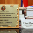 El primer premio fué una placa honorífica, una beca para el curso “Patentes y Biotecnología” en la Universidad Austral de Buenos Aires, Argentina, libros y la publicación en la “La Ley Revista Jurídica Paraguaya”.