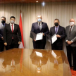 La fotografía oficial de la firma de convenio con los ministros y miembros de la Fundación Mediar.