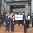 Servidores de justicia se sumaron al acto simbólico frente a la explanada de la sede judicial de Caazapá. 