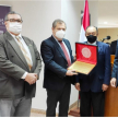El abogado Eliodoro Molinas Ovelar, recibió una placa de reconocimiento a su labor en la magistratura.