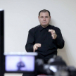 Transmisión de plenaria en lengua de señas e idioma guaraní