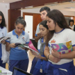 Alumnos del Colegio Madre Eugenia Ravasco de Lambaré, primer año de Ciencias Básicas del Colegio Cristo Rey, tercer año del Colegio Domingo Savio visitaron el stand de la CSJ.