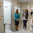 Funcionarias y madres que acuden a la sede podrán acceder a la Sala.
