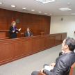 El vicepresidente primero de la Corte Suprema de Justicia, doctor Alberto Martínez Simón, tomó juramento a cuatro personas que obtuvieron la nacionalidad paraguaya a través de la naturalización.