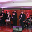 Durante el momento artístico el grupo “Alejandro Simón y su Dinastía” deleitaron con sus canciones.