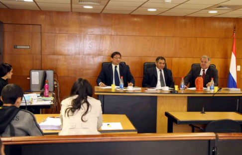 Imagen de un juicio oral desarrollado en el Palacio de Justicia de Asunción