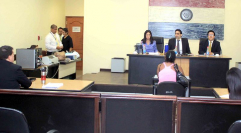 Imagen de un juicio oral desarrollado en el Palacio de Justicia de Asunción