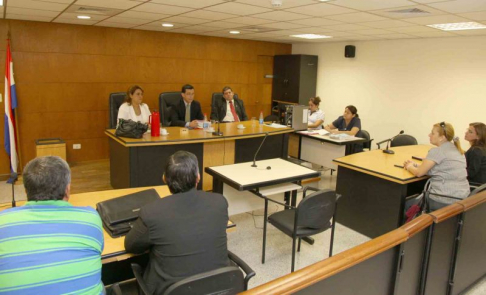 Imagen de un juicio oral desarrollado en el Palacio de Justicia de Asunción