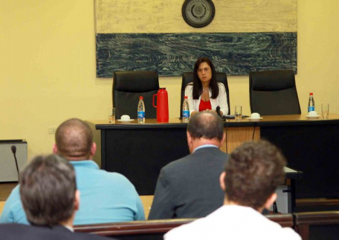 Imágen de un juicio oral y público desarrollado en el Palacio de Justicia de Asunción