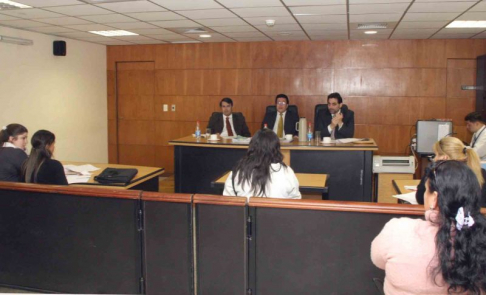 Imagen de un juicio oral desarrollado en el Palacio de Justicia de Asunción