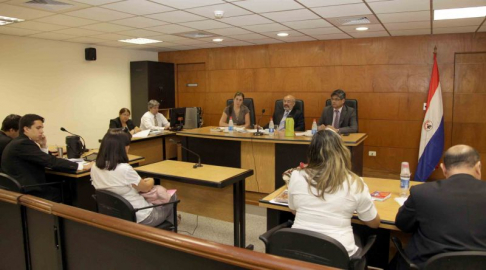 Imagen de un juicio oral desarrollado en el Palacio de Justicia de Asunción