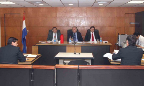 Imagen de un juicio oral desarrollado en el Palacio de Justicia de Asunción