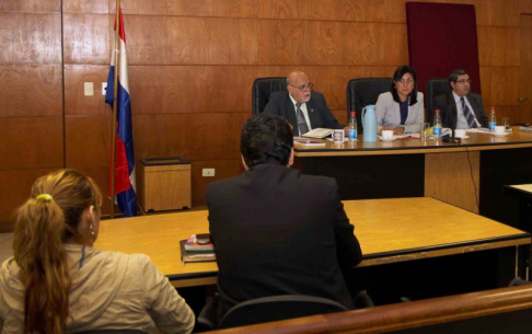 Imagen de un juicio oral desarrollado en el Palacio de Justicia de Asunción