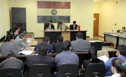 Imagen de un juicio oral desarrollado en el Palacio de Justicia de Asunción