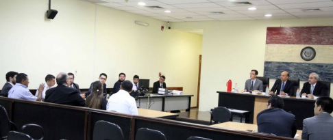 Desarrollo de un juicio oral en la Capital.