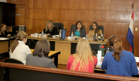Imágenes de un juicio oral y público desarrollado en el Palacio de Justicia de Asunción