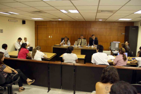 Imagen de un juicio oral desarrollado en el Palacio de Justicia de Asunción