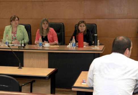 Imágen de un juicio oral y público desarrollado en el Palacio de Justicia de Asunción