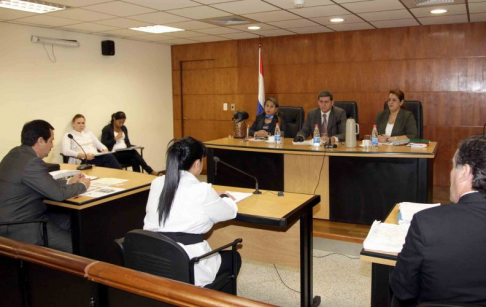 Imagen de un juicio oral desarrollado en el Palacio de Justicia de Asunción