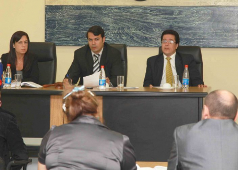 Imagen de un juicio oral y público desarrollado en el Palacio de Justicia de Asunción