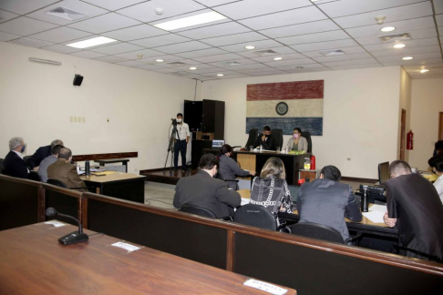 Desarrollo de una audiencia oral en la capital.