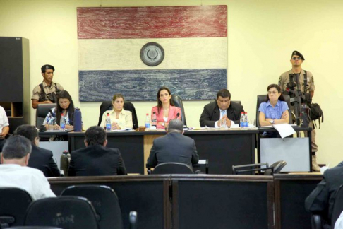 Imagen de un juicio oral desarrollado en el Palacio de Justicia de Asunción