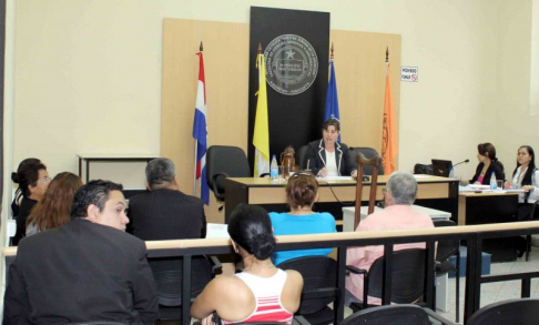 Imagen de un juicio oral desarrollado en el Palacio de Justicia de Asunción