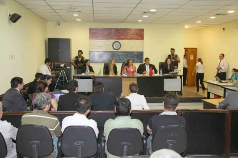 Imagen de un juicio oral desarrollado en el Palacio de Justicia de Asunción