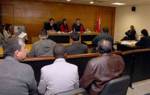 Imagen de un juicio oral desarrollado en el Palacio de Justicia de Asunción