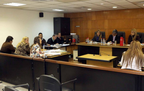 Imágen de un juicio oral y público desarrollado en el Palacio de Justicia de Asunción