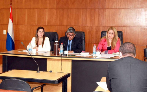 Imàgenes de un juicio oral y público desarrollado en el Palacio de Justicia de Asunción 
