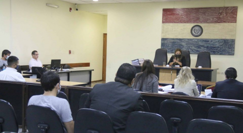 Desarrollo de una audiencia oral en la capital.