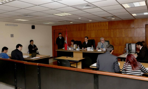 Imagenes de un Juicio Oral y Público desarrollado en el Palacio de Justicia de Asunción