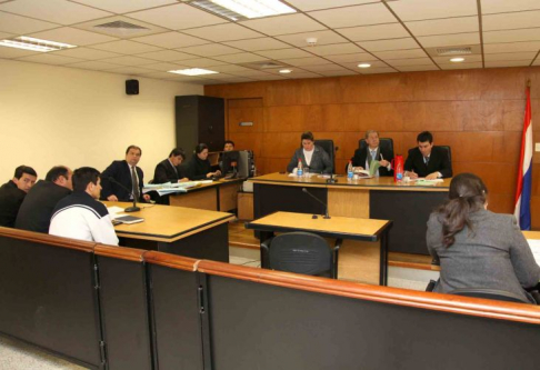 Imagen de un juicio oral desarrollado en el Palacio de Justicia de Asunción