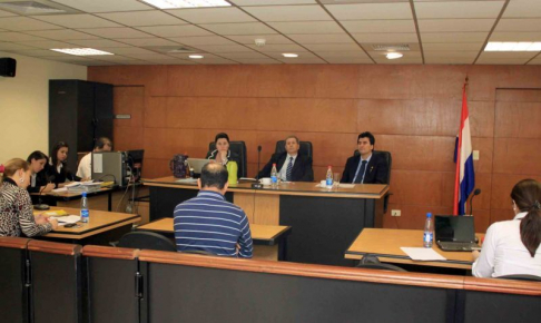 Imagen de un juicio oral desarrollado en el Palacio de Justicia de Asunción