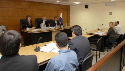 Imagen de un juicio oral desarrollado en el Palacio de Justicia de Asunción