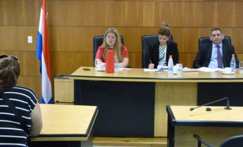 Imágenes de un juicio oral y público desarrollado en el Palacio de Justicia de Asunción