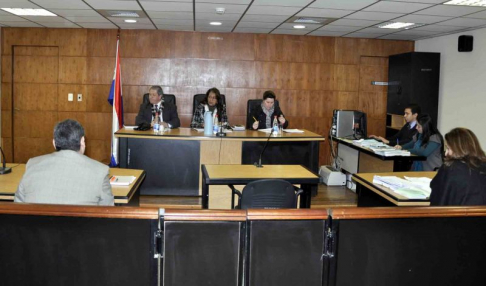 Imagen de un juicio oral desarrollado en el Palacio de Justicia de Asunción