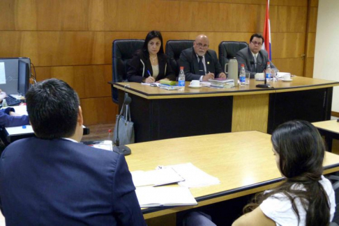 Imagen de un juicio oral desarrollado en el Palacio de Justicia de Asunción