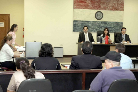Imagen de un juicio oral desarrollado en el Palacio de Justicia de Asunción